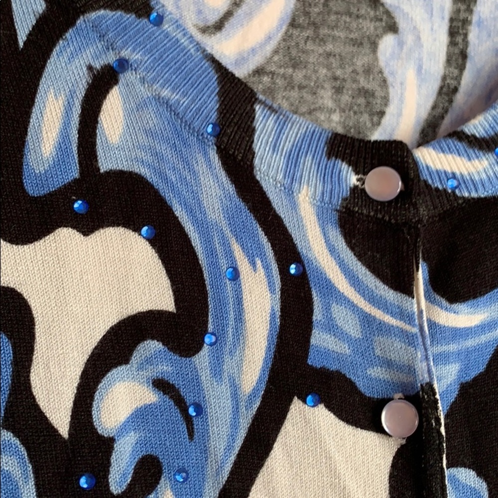 Cardigan - Picture 2 of 5